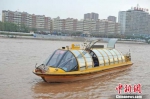 9月22日，是第十个中国城市无车日。图为兰州民众乘坐黄河巴士出行。　杨艳敏 摄 - 甘肃新闻