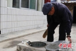 甘肃环县老人讲述吃水生涯：窖水、背冰块到自来水 - 甘肃新闻