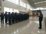 夏河县公安局联合州局特警支队举行应急处突演练 - 公安厅