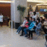 3月30日，正值国际医师节来临之际，甘肃省妇幼保健院在医疗保健楼住院部大厅举办了2017年“中国麻醉周”系列活动暨“快乐产房、舒适分娩”公益活动。　田健 摄 - 甘肃新闻