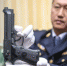 青岛机场口岸在入境快件中查获仿真枪支 - 人民网