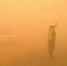 中央气象台解除沙尘暴预警 新疆等地仍有浮尘扬沙 - 人民网