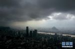 广西柳州：乌云压境 - 人民网