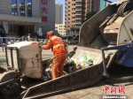 经过“三大整治”，城关区的生活垃圾基本上达到了日产日清。　刘薛梅 摄 - 甘肃新闻