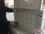 图为入驻企业生产窗式净化换热新风设备。　刘薛梅 摄 - 甘肃新闻