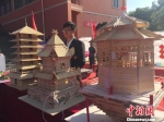 图为学生制作的古建筑模型。　杜萍 摄 - 甘肃新闻