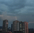 图为电闪雷鸣的兰州城区上空。　冯志军 摄 - 甘肃新闻