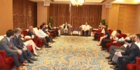 甘肃省政府有关领导会见了与会嘉宾。 - 甘肃新闻