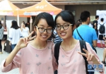 双胞胎新生入学南京大学 - 人民网