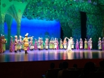 文学院国际教育学院组织来华留学生观看经典舞剧《丝路花雨》 - 兰州理工大学