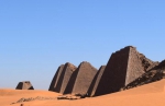 探访世界文化遗产苏丹金字塔 - 中国甘肃网