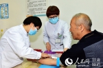 甘肃省人民医院西院区为辖区3000余名老年人免费体检 - 人民网
