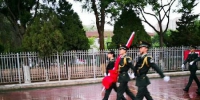 国旗护卫队首次在兰工坪校区举行升旗仪式 - 兰州理工大学