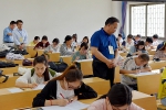 学校领导调研期末考试和机关各部门工作情况 - 甘肃农业大学