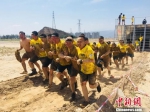 7月14日，2018年兰州市城关区泥浆越野挑战赛在当地举行，全程6.2公里。　杜磊 摄 - 甘肃新闻
