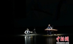 图为香港天籁敦煌乐团“天籁敦煌·净土梵音”音乐会演出现场。　许丽丽 摄 - 甘肃新闻