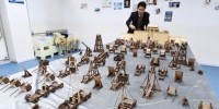 兰州教师复原中国古代城防军事模型 - 中国甘肃网