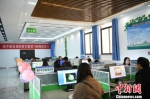 图为榆中县电子商务中心。　赵江梅 摄 - 甘肃新闻