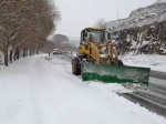 我省多地降雪，交通部门全力以赴除雪保畅 - 交通运输厅