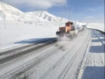 当金山降雪，阿克塞公路段快速清除 - 交通运输厅