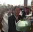 甘肃省副省长李沛兴在慰问指战员同志。（孙康洁 摄） - 人民网