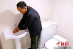 民勤“厕所革命”：农村告别“一个土坑两块板” - 甘肃新闻