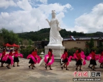 2018年8月12日，陇南市西和县举行乞巧女儿节。图为乞巧女儿节现场。(资料图)殷春永 摄 - 甘肃新闻