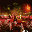 甘肃甘南九色香巴拉之夜：置身草原夜景唱响民族团结之歌 - 人民网