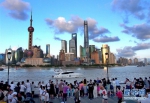 （环境）（1）上海：蓝天白云水晶天 - 人民网