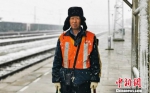 甘肃多地降温降雪 中铁兰州局启打冰除雪应急预案 - 甘肃新闻