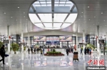 兰州中川国际机场，实现了无纸化通关、自助登机牌办理、自助行李托运等业务。(资料图)甘肃省民航机场集团提供 - 甘肃新闻