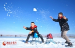 热“雪”沸腾 甘肃张掖开启冬春游模式（组图） - 中国甘肃网