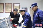 图为甘肃省消防总队正在智慧监测，社会单位动态第一时间通知。(资料图) 钟欣 摄 - 甘肃新闻