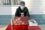 辅导员：疫情防控的战斗员 守护学生的“N95” - 甘肃农业大学