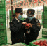 2月13日，甘肃天水市麦积区仙果农民专业合作社生产的30吨鲜苹果经兰州海关检疫合格，拟出口尼泊尔。兰州海关供图 - 甘肃新闻