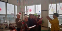图为兰州养老院的老人合唱歌曲。(资料图) 史静静 摄 - 甘肃新闻