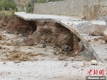图为舟曲县境内道路被毁。舟曲县委宣传部供图 - 甘肃新闻