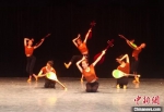 图为兰州文理学院学生排练敦煌舞。(资料图) 李亚龙 摄 - 甘肃新闻