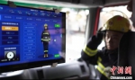 近年来，甘肃省消防救援总队运用大数据、云计算等现代化信息手段，将现有资源和科技元素融入火灾防控和队伍管理中。图为数据模块“上车”，提升实战效能。甘肃消防供图 - 甘肃新闻