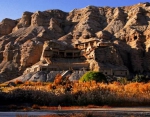 克孜尔石窟是中国历史上开凿最早、地理位置最西的大型石窟群。 - 甘肃新闻