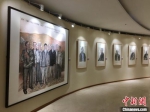 八步沙“六老汉”三代人专题美术作品展开幕 高凯 摄 - 甘肃新闻