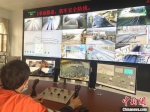 甘肃金川龙首矿实现智能化，操作员正在进行5G 有轨运输无人驾驶。(资料图) 高康迪 摄 - 甘肃新闻