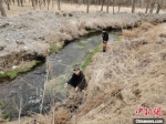 2020年3月底，甘肃全面启动黄河流域入河排污口现场排查工作。(资料图)甘肃省生态环境厅供图 - 甘肃新闻