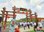 图为渭水文化旅游节当日开园的鹿鸣谷景区。　张婧 摄 - 甘肃新闻