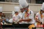 2020年7月，兰州一家烹饪技工院校举行创意技能大赛，学校以创业就业为导向培养学生。(资料图) 张婧 摄 - 甘肃新闻
