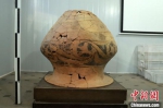 图为南佐遗址出土的彩陶罐。(资料图) 甘肃省文物局供图 - 甘肃新闻