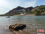 2022年4月10日，游客在黄河兰州段乘坐快艇游览黄河风光。(资料图) 杨艳敏 摄 - 甘肃新闻