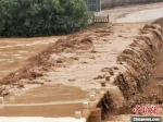 甘肃多地连遭强降雨袭击 黄河三级支流马莲河现大洪水 - 中国甘肃网